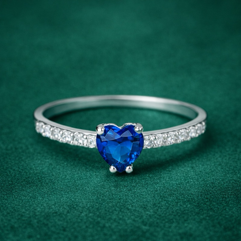 Anel Solitário Coração Cravejado Azul Em Prata 925 Feminino