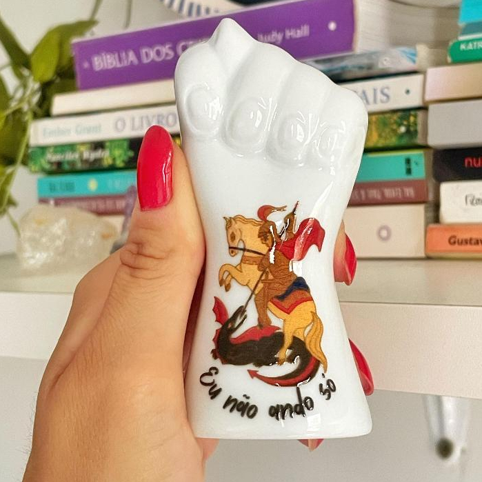Figa de São Jorge Guerreiro "Eu Não Ando Só" Figa de Porcelana Amuleto de Proteção Fé