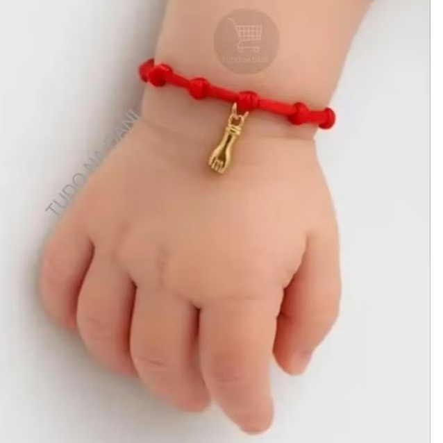 Pulseira Kabbalah 7 Nos Com Figa E Trevo Banho Prata E Ouro 18k Infantil em Oferta na Shopee