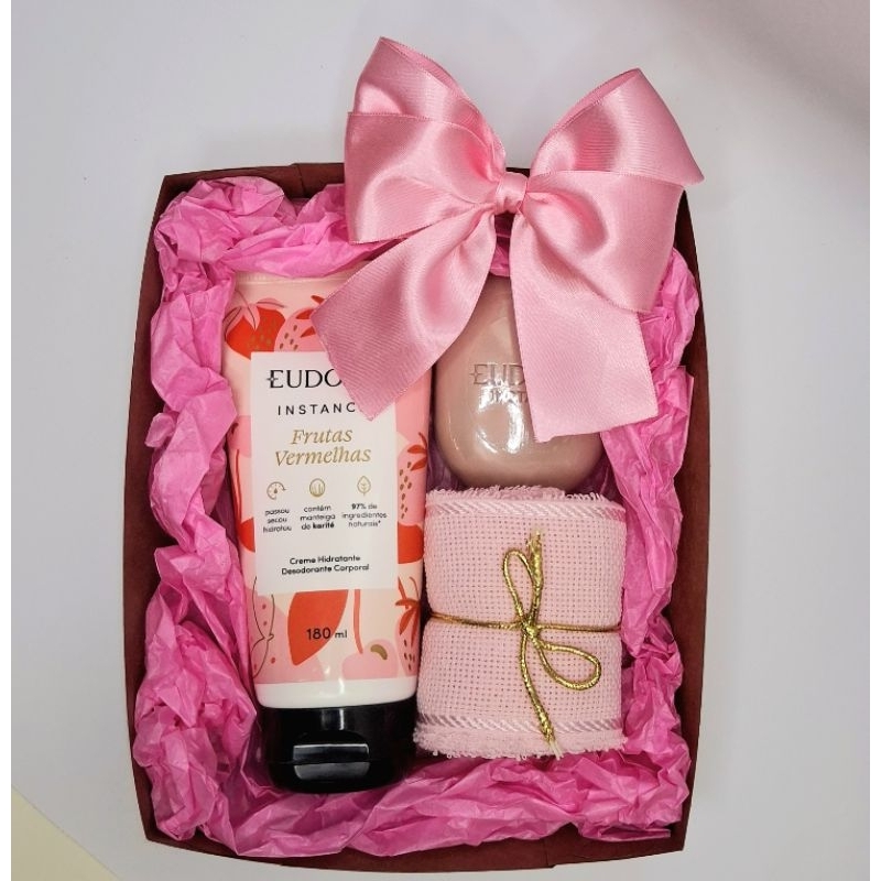 Kit Presente com hidratante corporal Oboticário Natura e Eudora feminino delicado ideal para aniversário natal