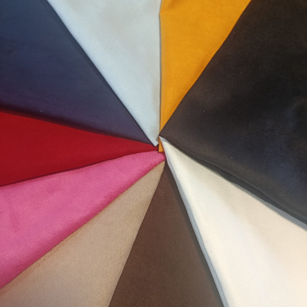 Suede Autoadesivo Para Reparos em Geral 0,35cm x 0,50cm