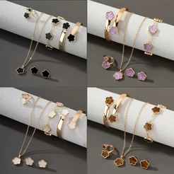 Conjunto de joias requintado KIT5, composto por colar, pulseira, bracelete, brincos e anel.