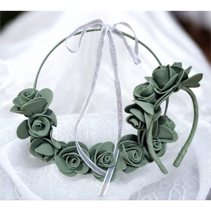Porta Alianças de Flores + Tiara Verde Oliva