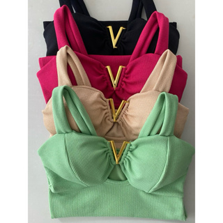 Blusa feminina de alcinha com bojo e detalhe em dourado. em Oferta na Shopee