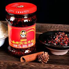 Molho Laoganma Spicy Chili Crisp com Soja Fermentado Condimento Importado em Oferta na Shopee