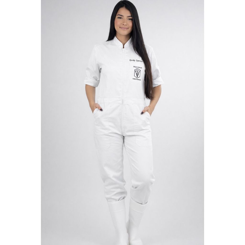 Macacão feminino de campo  personalizado com logo de medicina veterinária