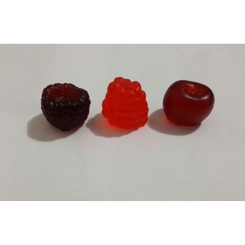 50 sabonetes mini frutas vermelhas