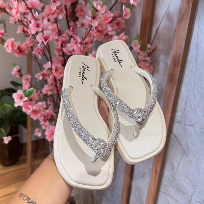 Chinelo Sandalia Rasteira Brilhante Nó Brilho Strass Leve Macia em Oferta na Shopee