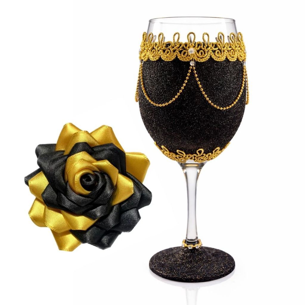 Kit Luxo Pomba Gira Dama da Noite Taça Personalizada + Rosa de Cetim c/ presilha + Brinde | Umbanda Candomblé