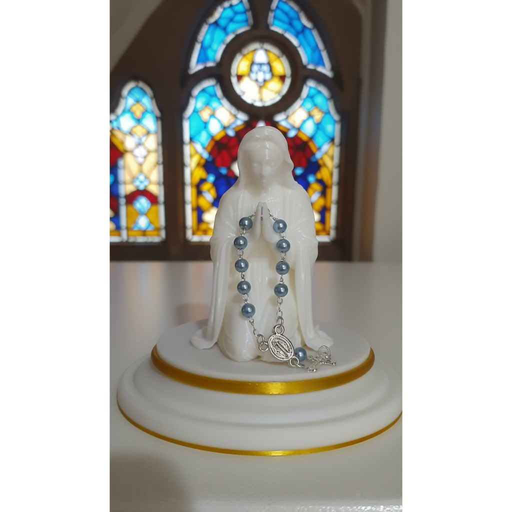 Nossa Senhora Ajoelhada com Terço nas Mãos | Imagem Sacra Religiosa para Decoração, Oratório e Presente