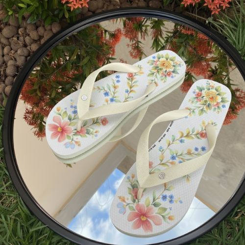Chinelo Feminino Visual Inspirado Alta Qualidade em Oferta na Shopee
