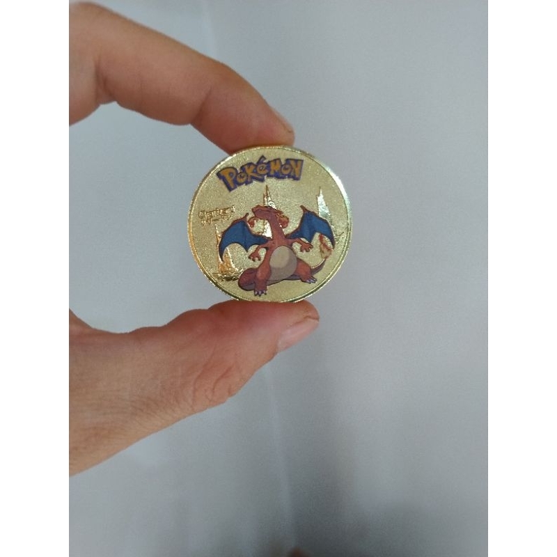 Pokémon Moeda Charizard Metal Alto Relevo Fogo Vermelho Cosplay TGC Anime