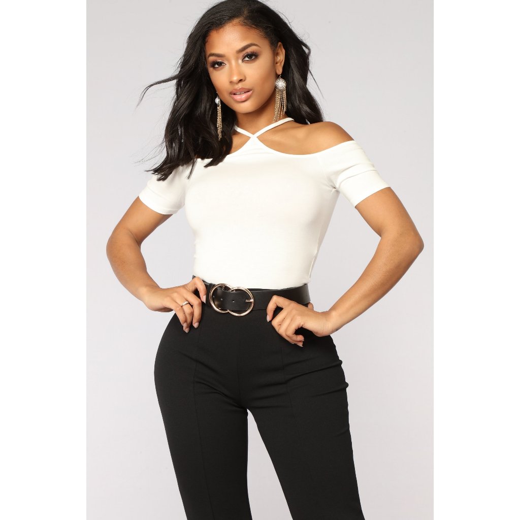 Blusa Cropped Feminina Ombro Vazado Malha Viscolycra