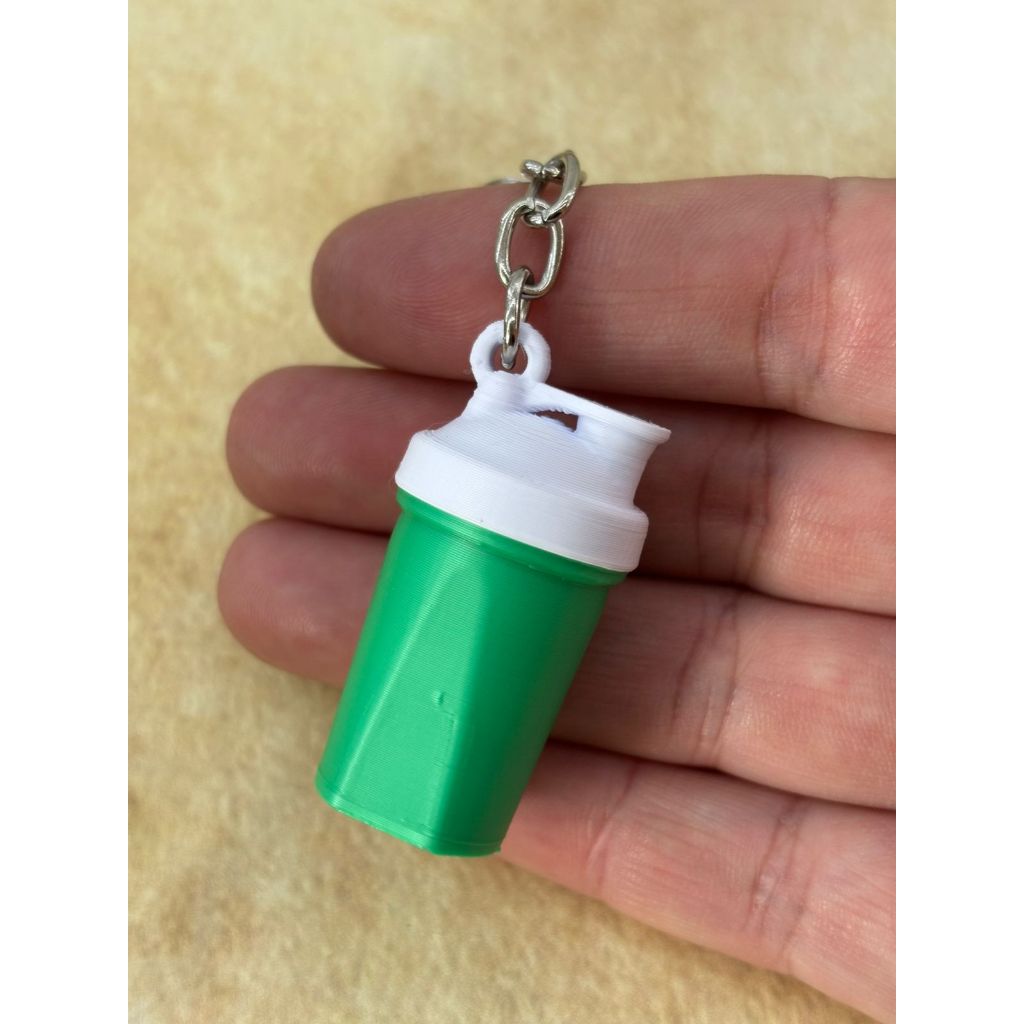 Chaveiro Copo Shake Verde Academia Mini Coqueteleira Fitness