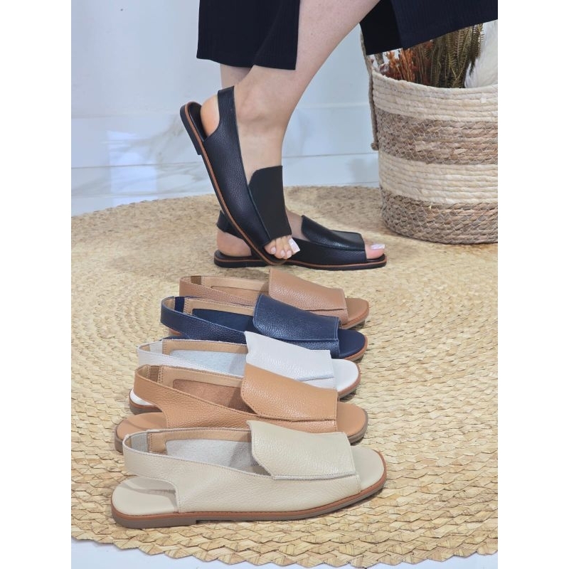 Sandália rasteira Couro Floater linha conforto elástico na parte traseira casual moderna clássica