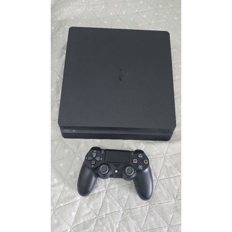 Leia o anúncio por gentileza console Ps4 slim 1TB 1 controle Atualizado na última versão do sistema 2215B