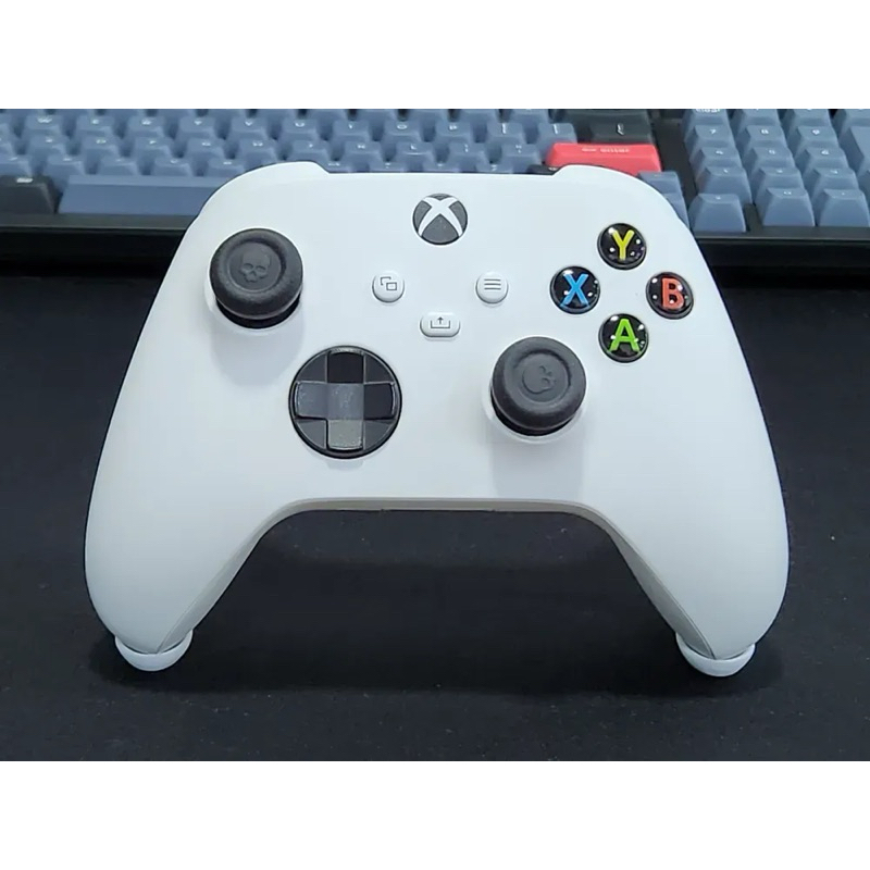 Suporte de Mesa Minimalista para Controle Xbox - Stand "Invisível" - Series S/X e One - Setup Gamer 3D