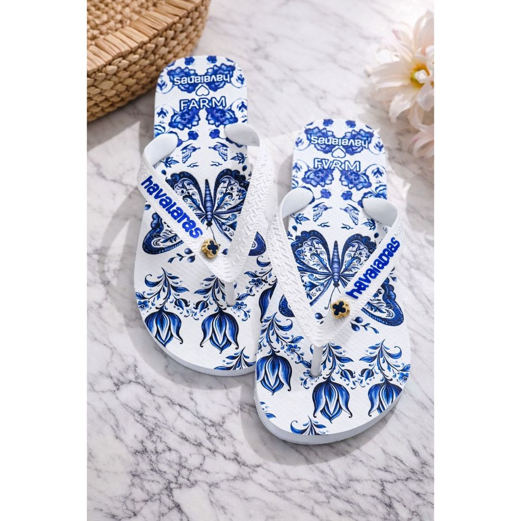 Chinelo Feminino Florido Estampado com Pingente – Confortável e Antiderrapante em Oferta na Shopee