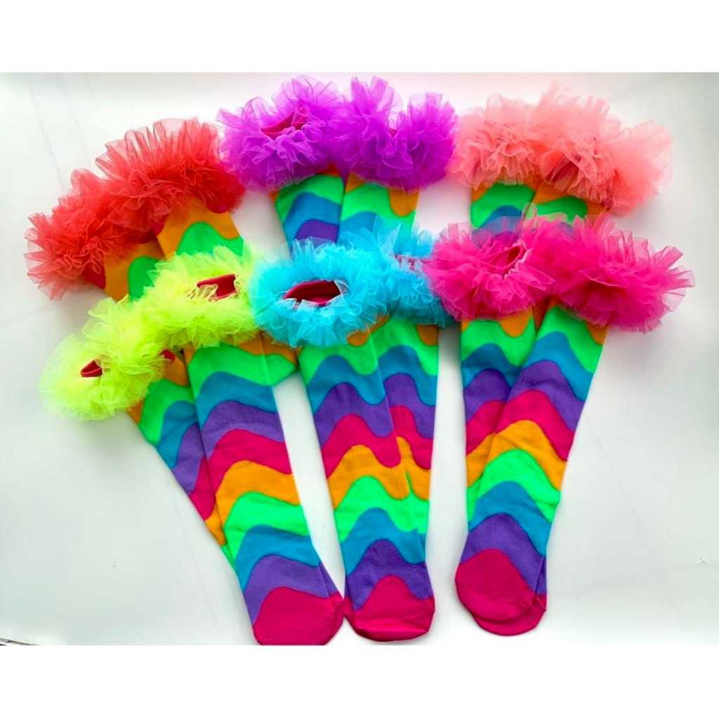 Meia Maluca Carnaval com Pompom e Apliques 3D Calçado 29-34. — imagem 2 de 2