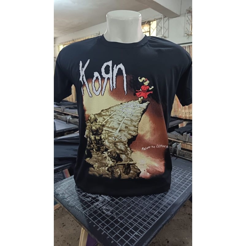Camiseta basica (unissex)- banda de rock korn(Follow the Leader) - do P ao Plus Size 100% Algodão