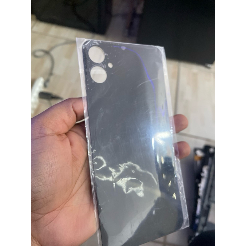 tampa para smartphone Samsung A05(Preta)