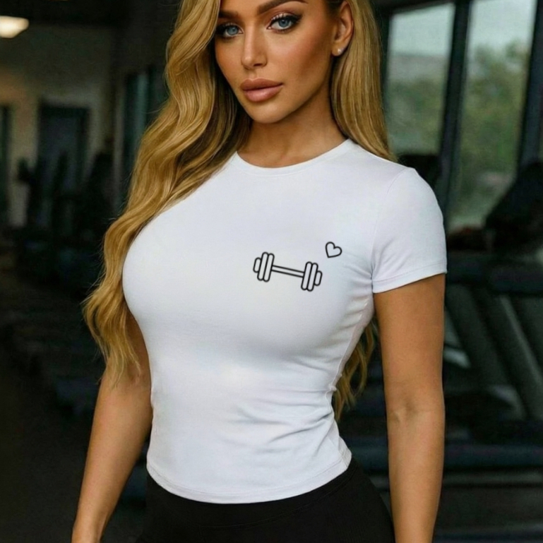 Baby Tee Feminina Blusa Slim Fit Baby Look Manga Curta Blusa de Compressão Academia halteres coracao
