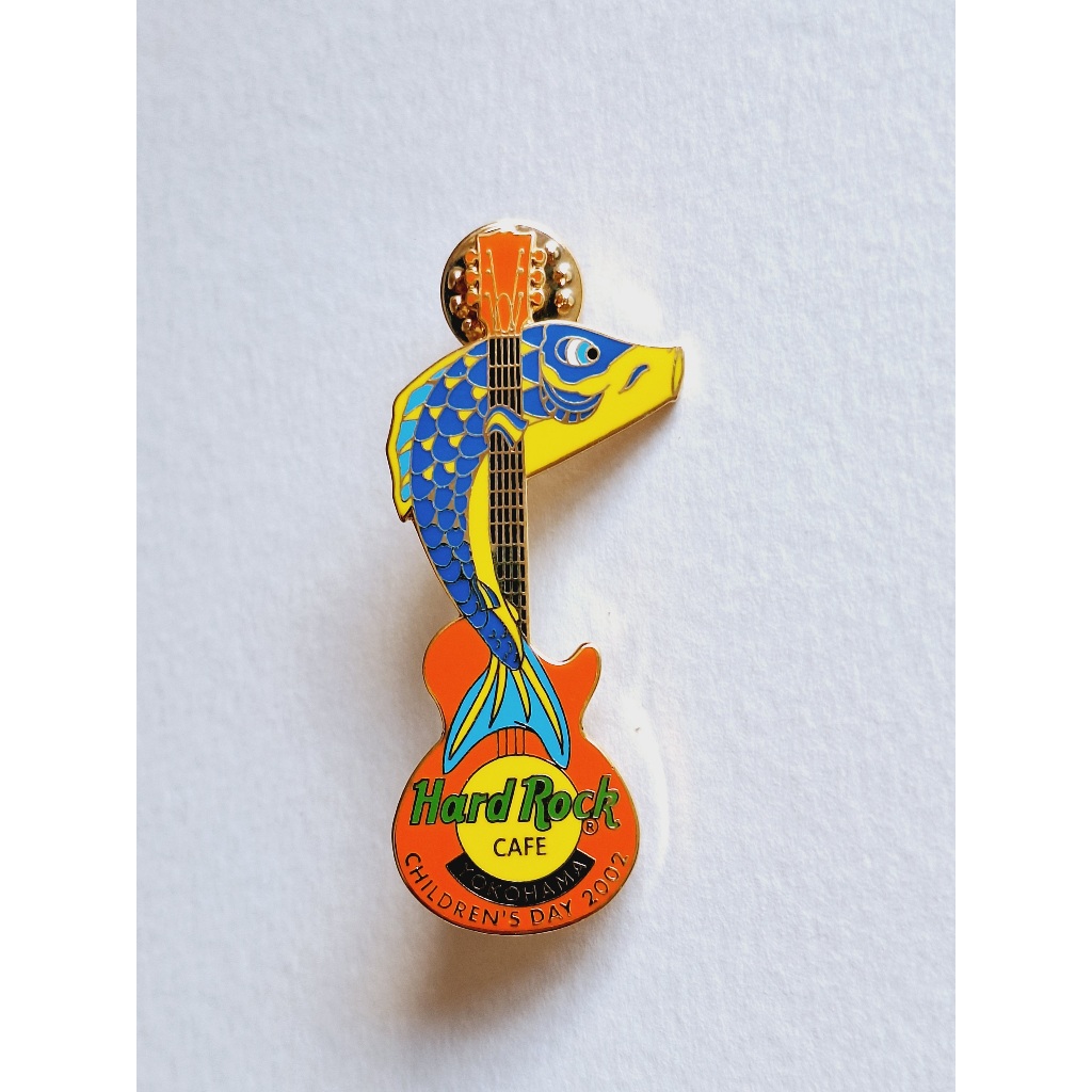 Pin / Broche - Hard Rock Cafe - Yokohama - Children's Day 2002 Fish Guitar