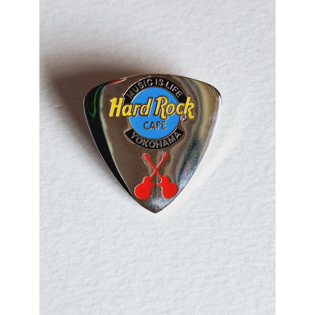 Pin / Broche - Hard Rock Cafe - Yokohama - Music Is Life Guitar Pick