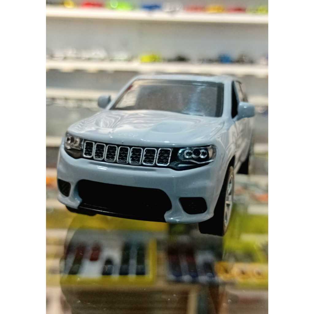 Miniatura Carrinho Metal Escala 1/36 Jeep Grand Cherokee Abre As Portas