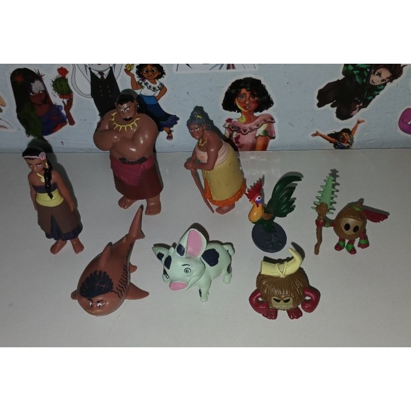BONECO MINIATURA MOANA MAUI TUBARÃO PUA HEI HEI VOVO TALA MÃE SINA PAI CHEFE TUI KAKAMORA COCOS