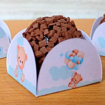 50 Forminhas Personalizadas de Doce Brigadeiro 4 Pétalas Festa, Aniversário Chá Bebê Revelação Ursinho Azul