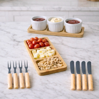 Petisqueira de Bambu Tábua de Frios Kit Petisqueira 2 Tábuas com Garfos Espatulas e Ramequim em Oferta na Shopee