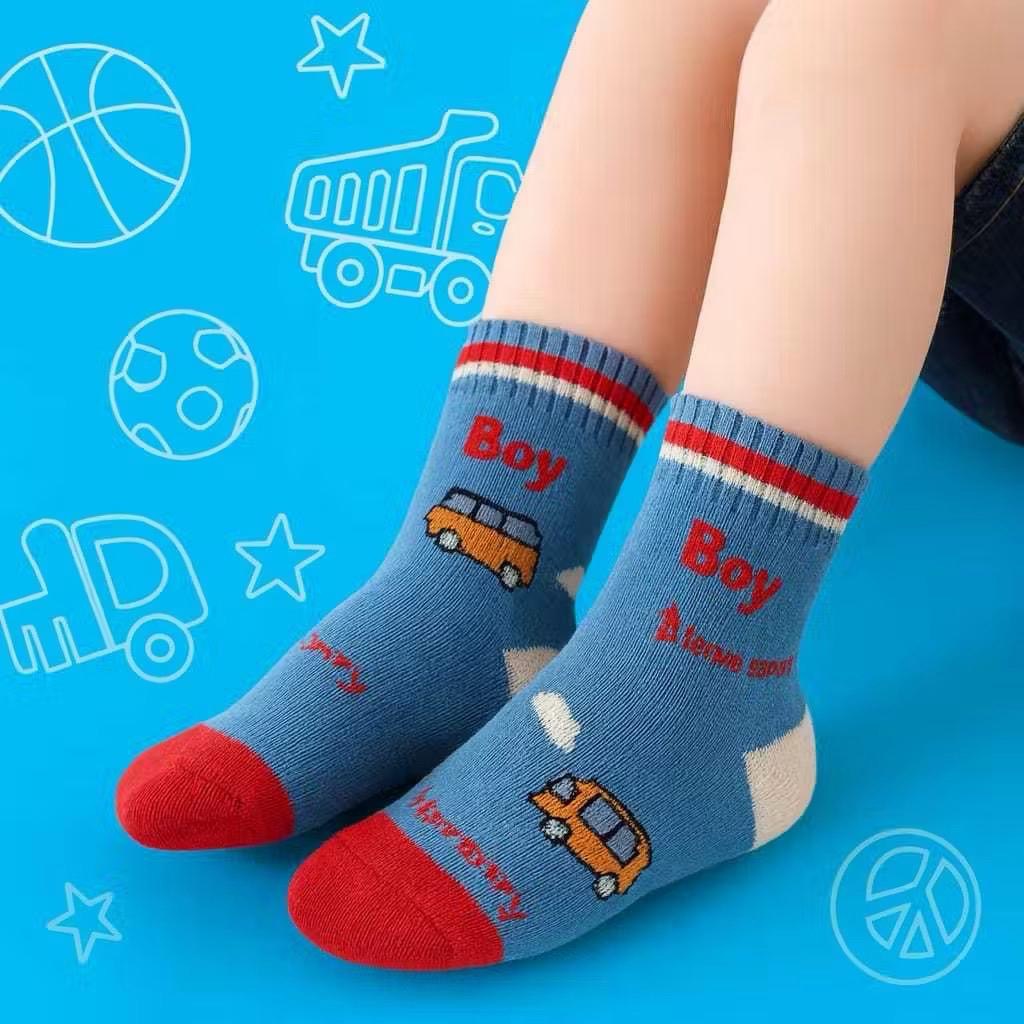 Kit com até 24 pares Meias Cano Longo Infantil Menino com Algodão masculina
