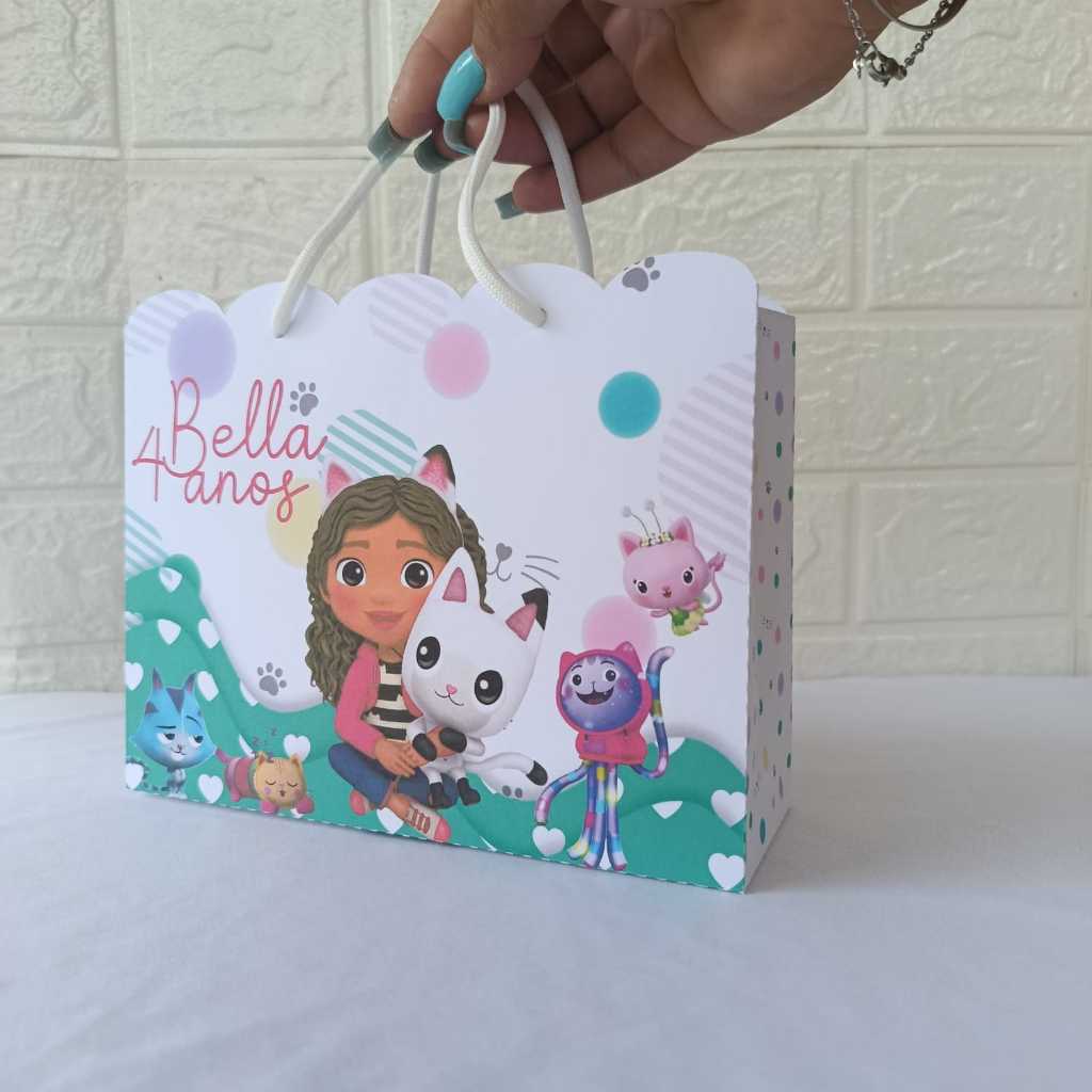 Sacolinha Lembrancinha Personalizada A Casa Mágica da Gabby - Aniversário-Fim de Festa DESMONTADA