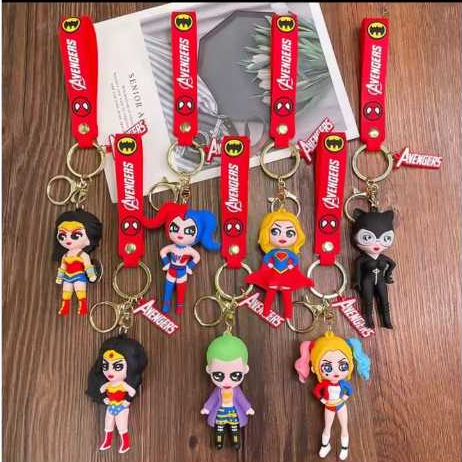 Chaveiro Geek 3D Emborrachado Mulher Gato Mulher Maravilha Super Girl Alerquina  Colecionável Presente