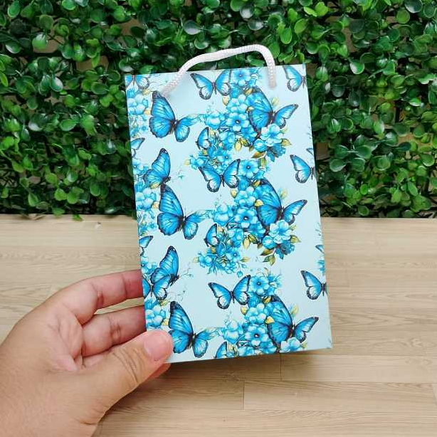Sacolinha Surpresa Personalizada Lembrancinha Borboleta Azul Sacolinha Pegue e MonteTamanho P