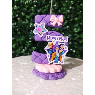 Vela aniversário tema Guerreiras do Kpop/Vela de biscuit/Decoração festa/Topo de bolo em Oferta na Shopee
