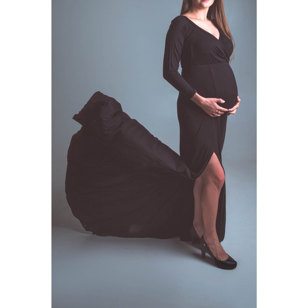 Vestido para gestante, para fotos, preto, decote traspassado, calda longa. Tamanho M
