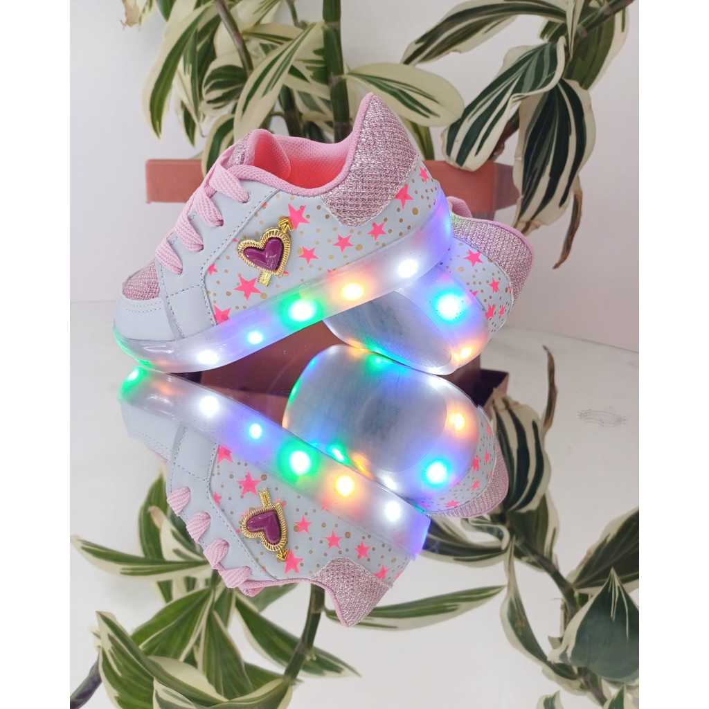 Tenis infantil feminino Branco  com Estrelas com LED em Oferta na Shopee