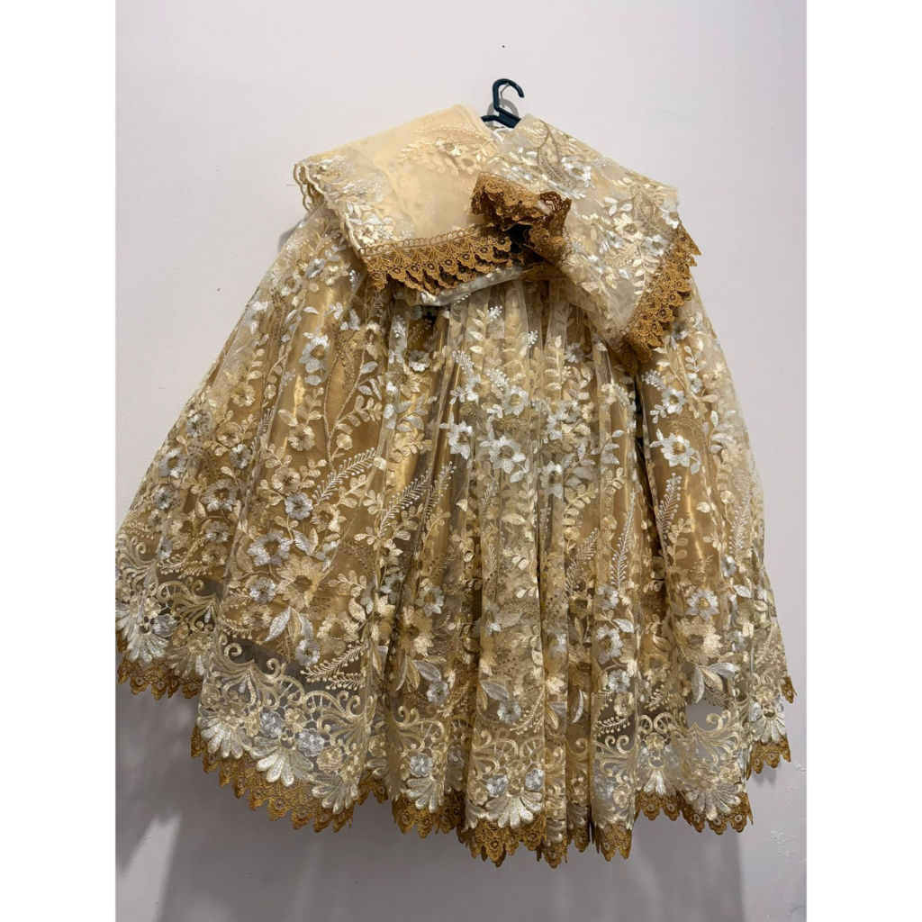 BAIANA DOURADA DE TULE BORDADO LUXO OXUM ROUPA OXUM ROUPA CANDOMBLÉ ROUPA DE SANTO ROUPA UMBANDA