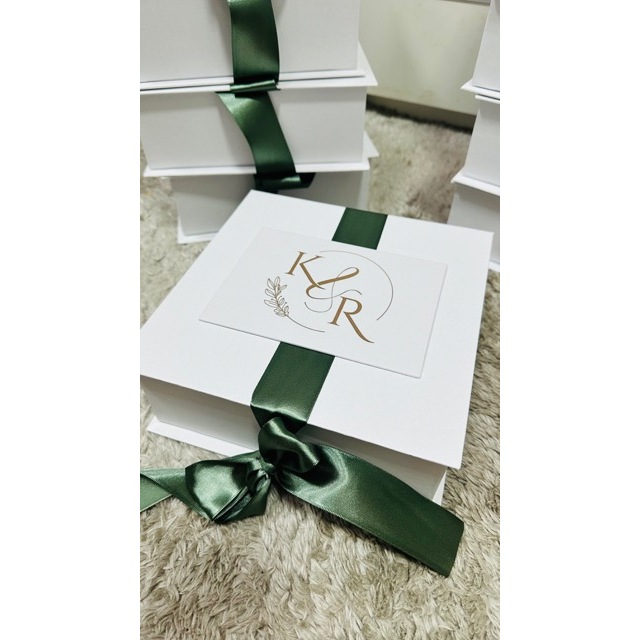 Kit 6 Caixas cartonadas 20x15x7 cms - Caixa para presente padrinhos, casamento, namorados, batizados em Oferta na Shopee