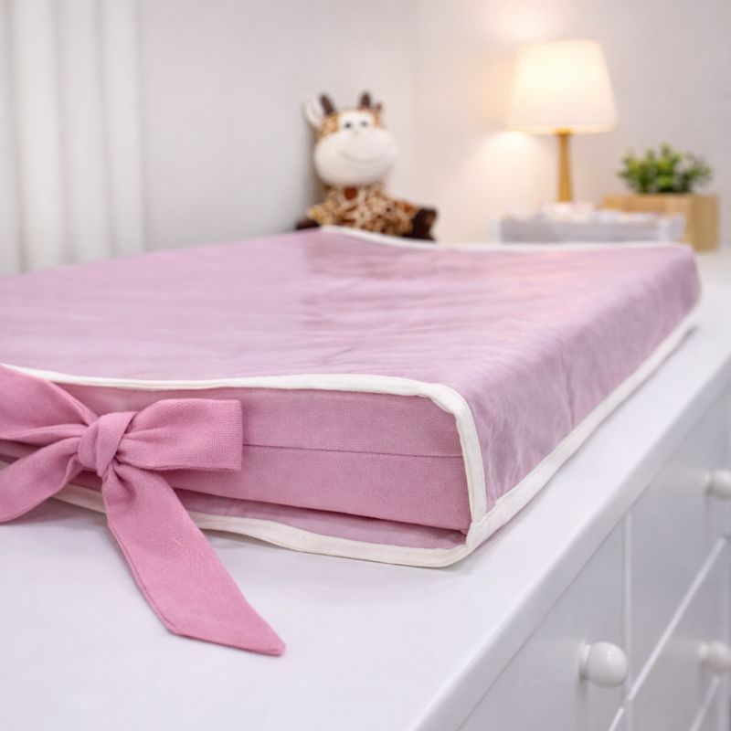 Trocador Anatômico Exclusivo De Bebê Com Detalhe Laço | Para Cômoda | Impermeável | Extremamente Confortável - Oferta!