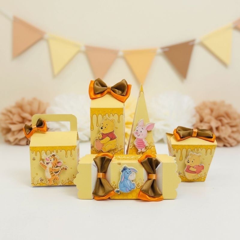 Kit festa infantil PEGUE E MONTE - Tema Ursinho Pooh - Lembrancinha personalizada - Aniversário infantil.