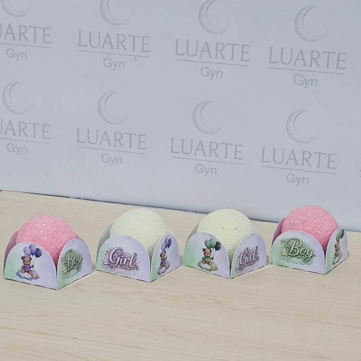 Forminhas de Docinhos Brigadeiro 4 Pétalas Chá Revelacão Verde e Lilás |Personalizada