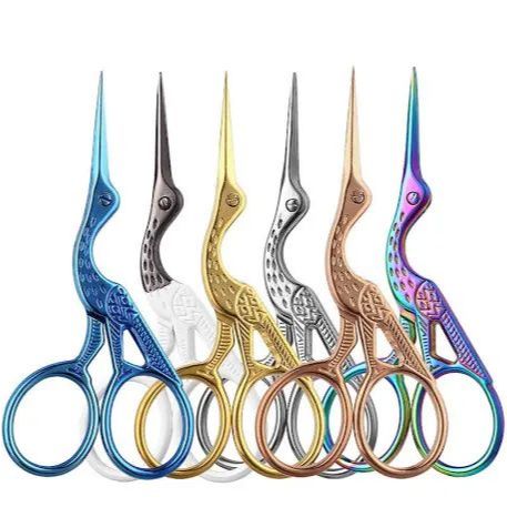 Tesoura De Alfaiataria 9cm Com Cortador De Pássaro / Garça / Bordado