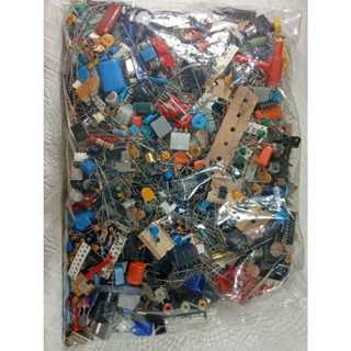 Pacote Saco 1kg Componentes Eletrônicos Diversos em Oferta na Shopee