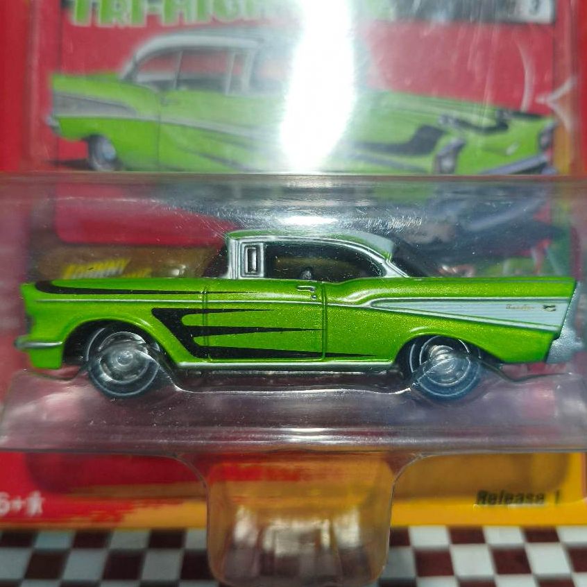 Johnny Lightning 1957 Chevy Bel Air -Kustomized