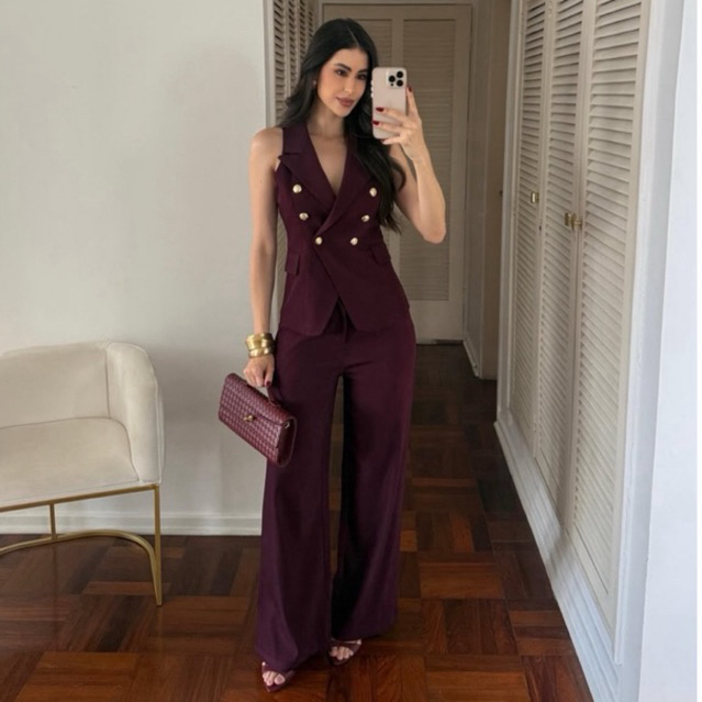 Conjunto feminino alfaiataria colete com botões dourados brazão calça flare cintura alta trabalho casual social elegante