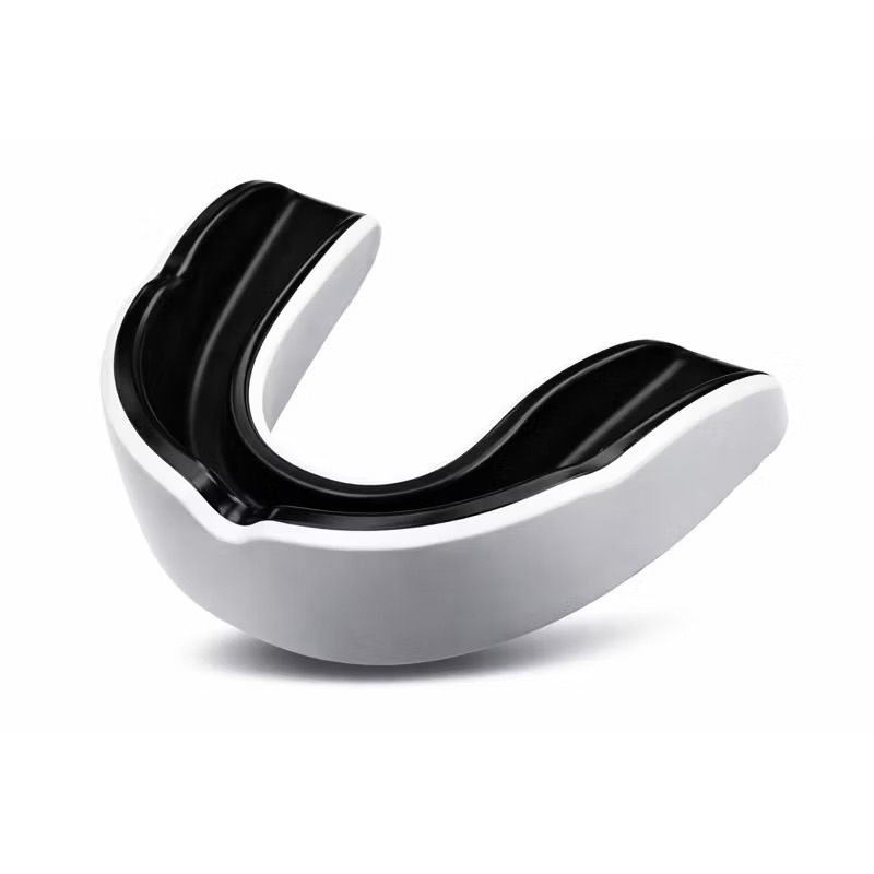 Protetor Bucal Moldável Universal Branco Com Preto – Proteção para Boxe, MMA e Esportes de Contato