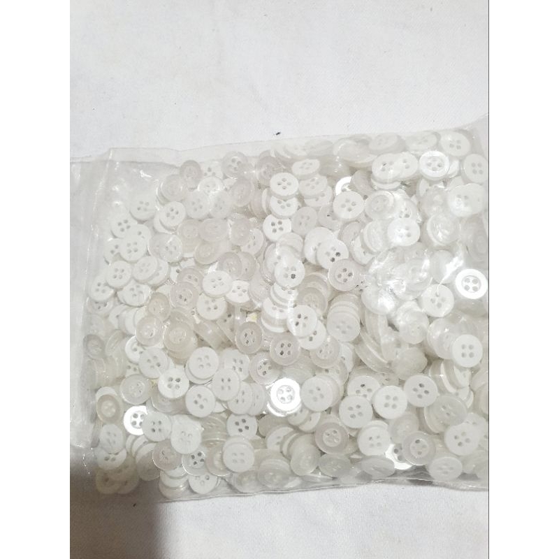 Botao 4 furos  para camisaria e outras aplicações tamanho 10 - 11,5 - 15mm